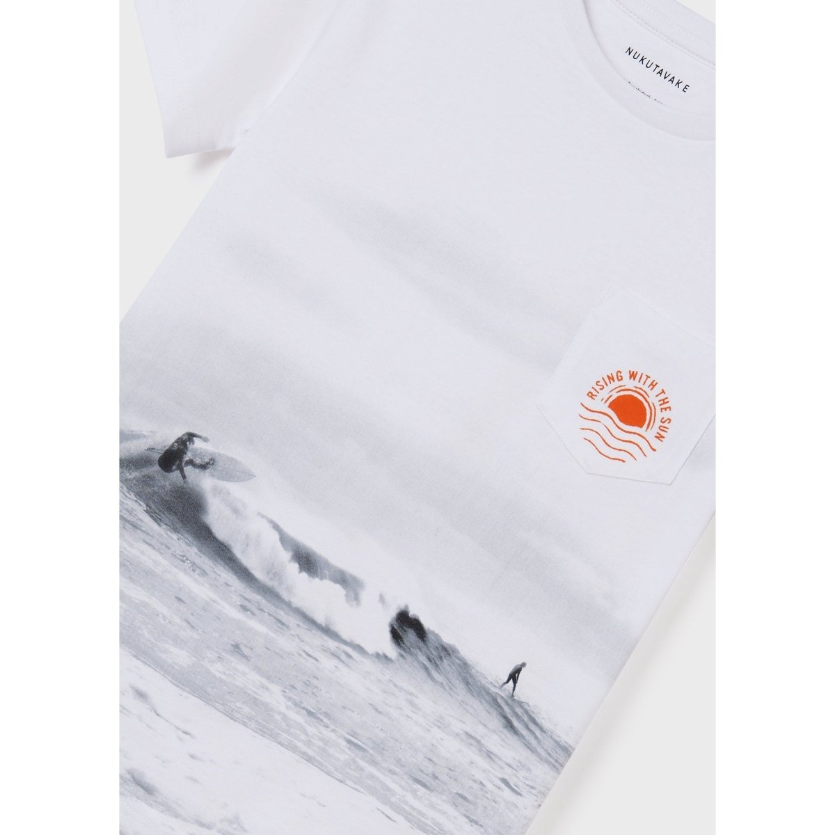 Nukutavake T-Shirt w/Waves Graphic _White 6019 - 10 - NorthBoys